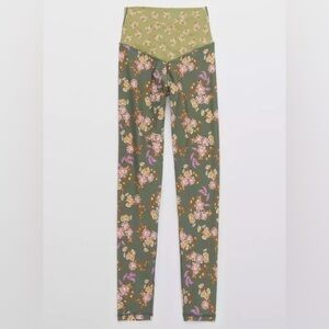 Aerie Offline Real Me Hi Rise 7/8 Two Tone Sage Green Floral Leggings Size Large